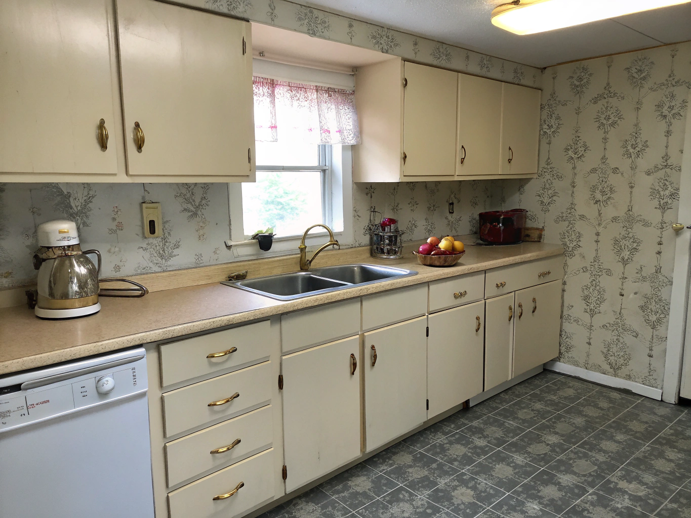 Open Concept Kitchen - Before